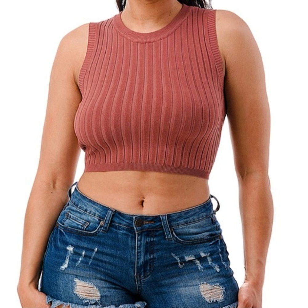 Crop Top - Picture 2 of 4